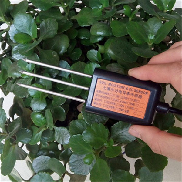 Soil monitoring sensor